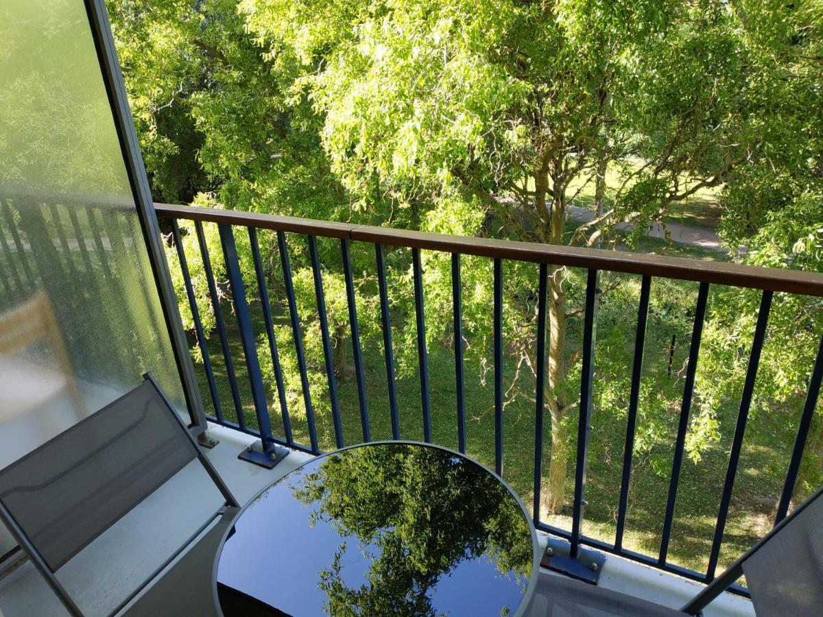 Bonvallet - Studio Paisible Et Chaleureux Avec Balcon Amiens Room photo