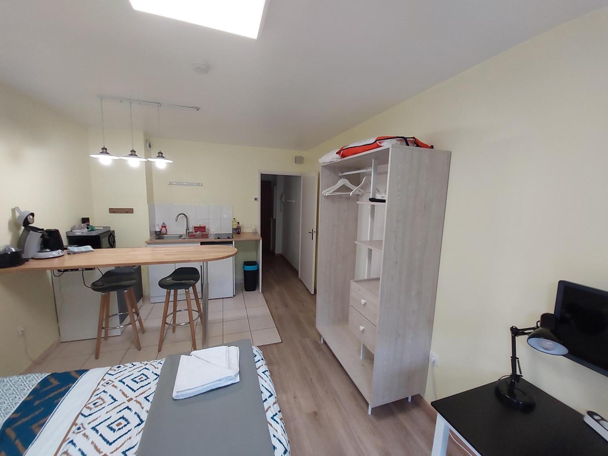 Bonvallet - Studio Paisible Et Chaleureux Avec Balcon Amiens Exterior photo